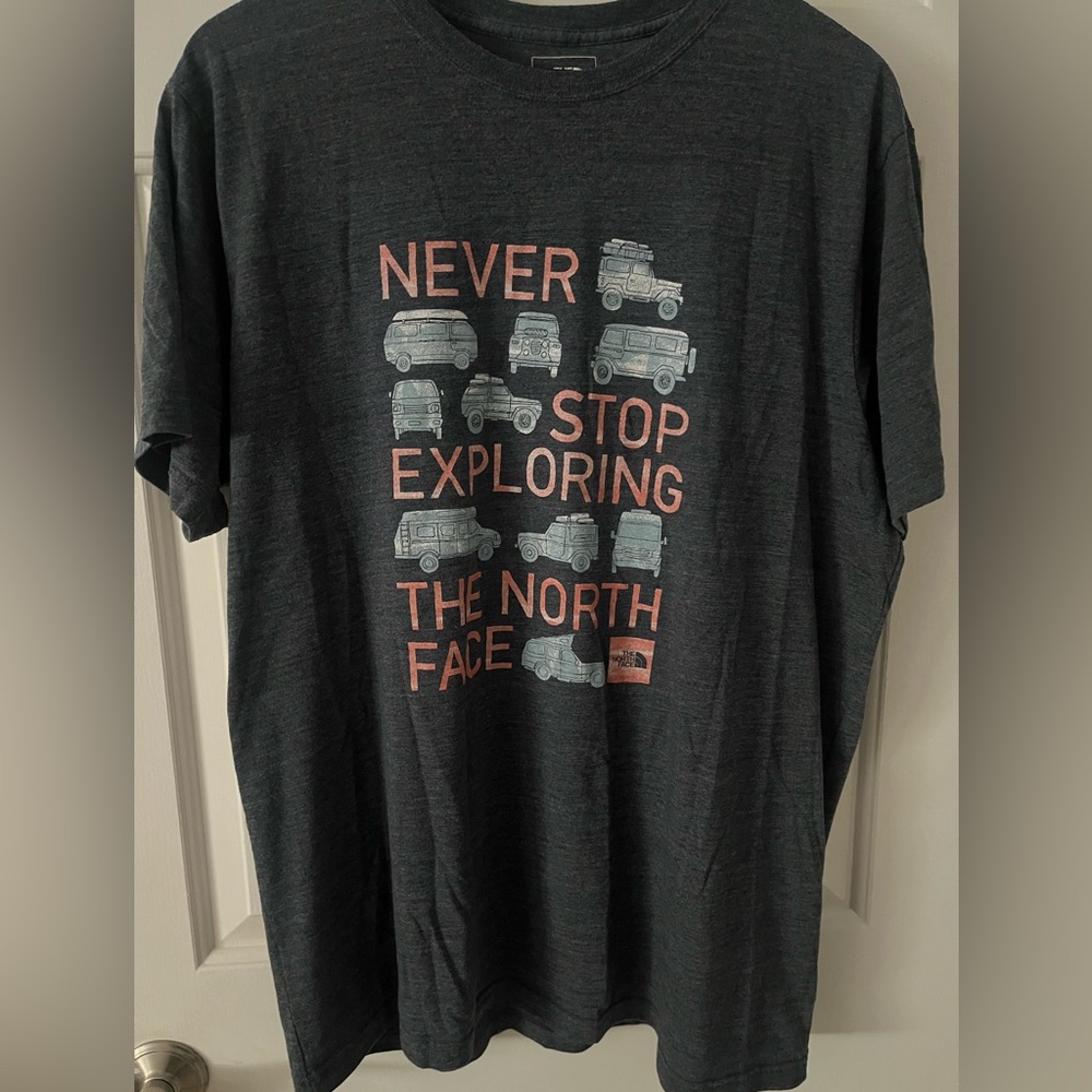 The North Face Gray Short Sleeve Tee Casual Graphic XL